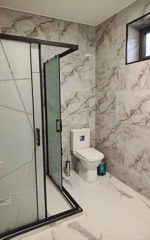 Satılır 4 otaqlı həyət evi 200 m²