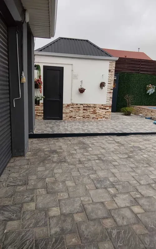 Satılır 4 otaqlı həyət evi 200 m²