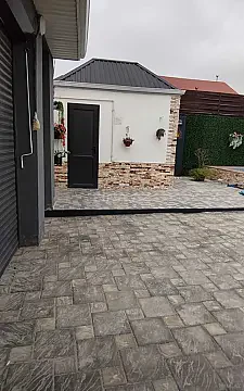 Satılır 4 otaqlı həyət evi 200 m²