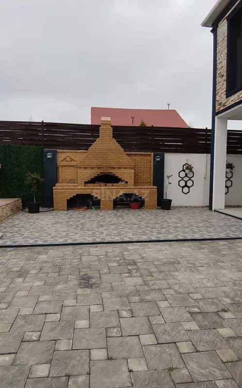 Satılır 4 otaqlı həyət evi 200 m²