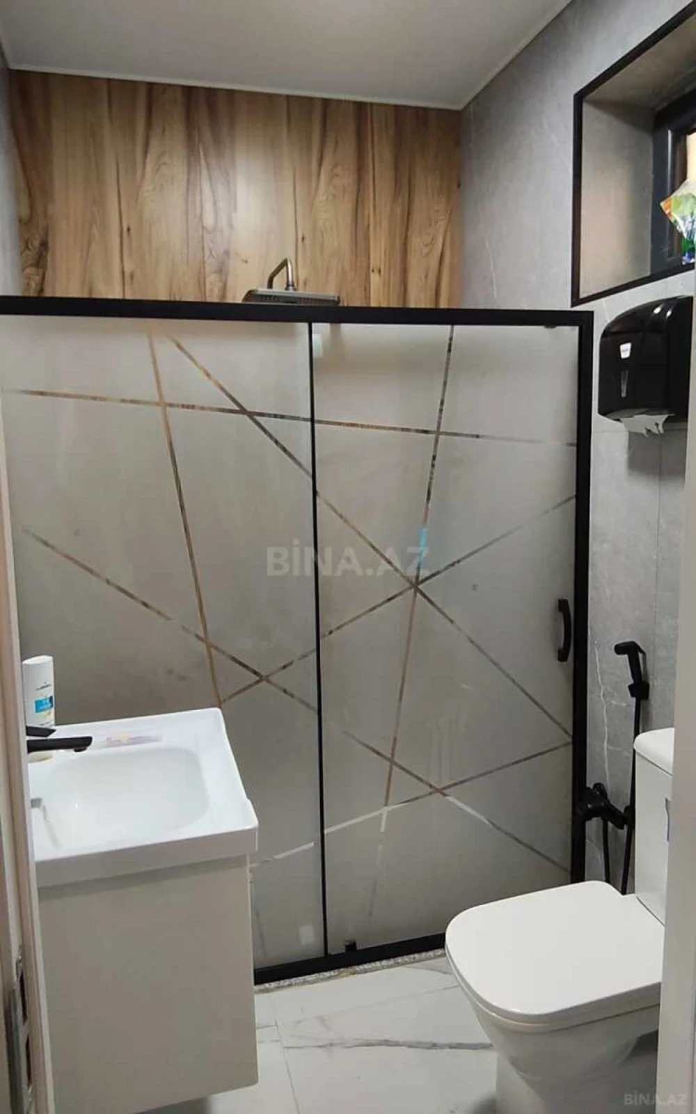 Satılır 4 otaqlı həyət evi 200 m²