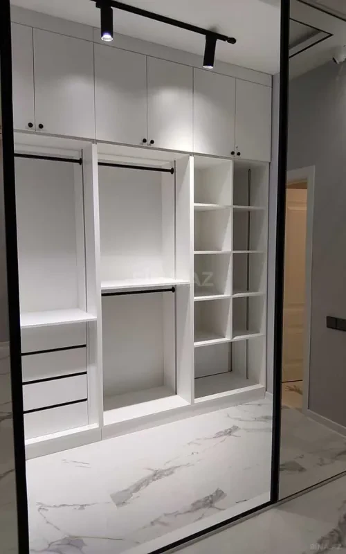 Satılır 4 otaqlı həyət evi 200 m²