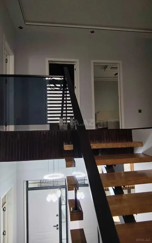 Satılır 4 otaqlı həyət evi 200 m²