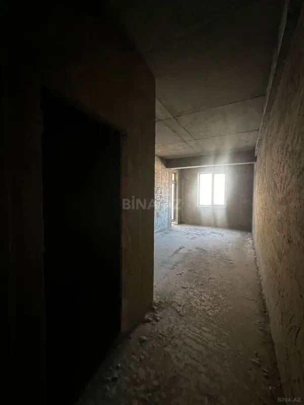 Satılır 3 otaqlı mənzil 147 m²