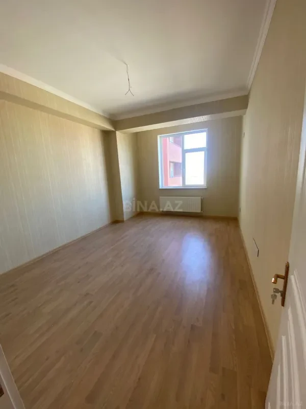 Kirayə verilir 4 otaqlı mənzil 120 m²