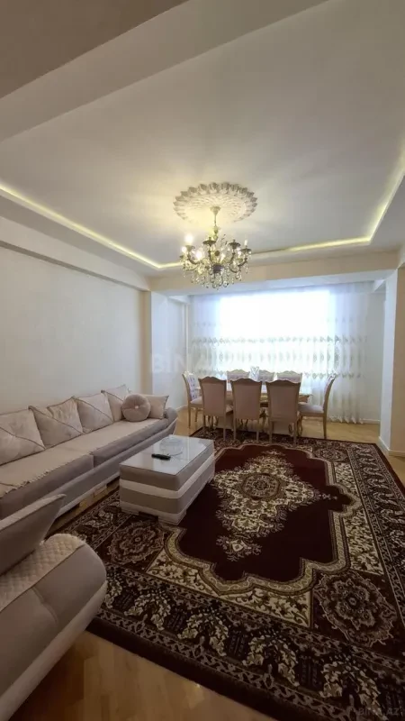 Kirayə verilir 3 otaqlı mənzil 120 m²