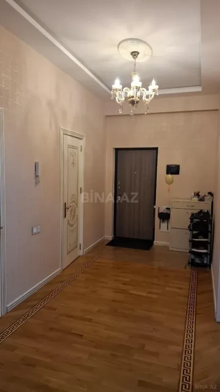 Kirayə verilir 3 otaqlı mənzil 120 m²