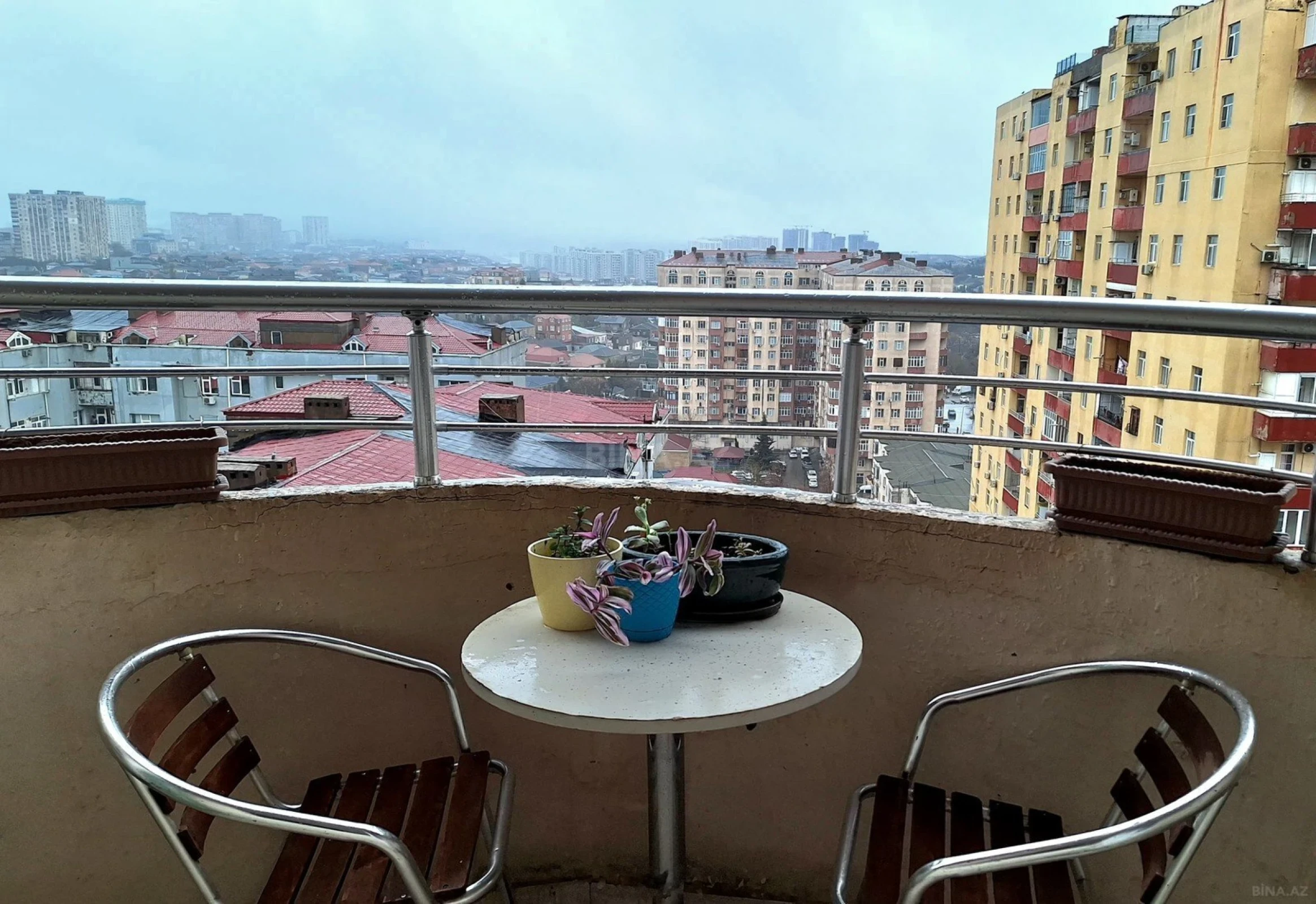 Satılır 2 otaqlı mənzil 75 m²