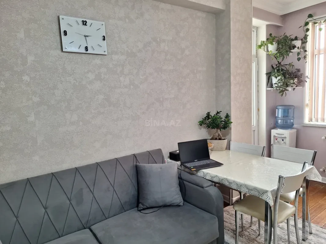 Satılır 2 otaqlı mənzil 75 m²