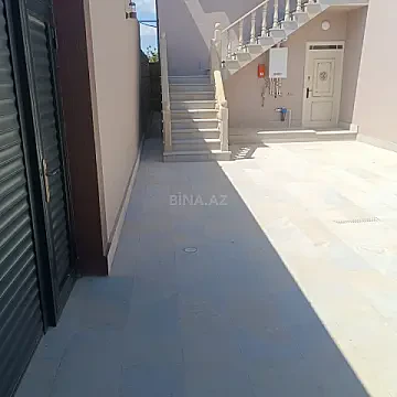 Satılır 8 otaqlı həyət evi 250 m²