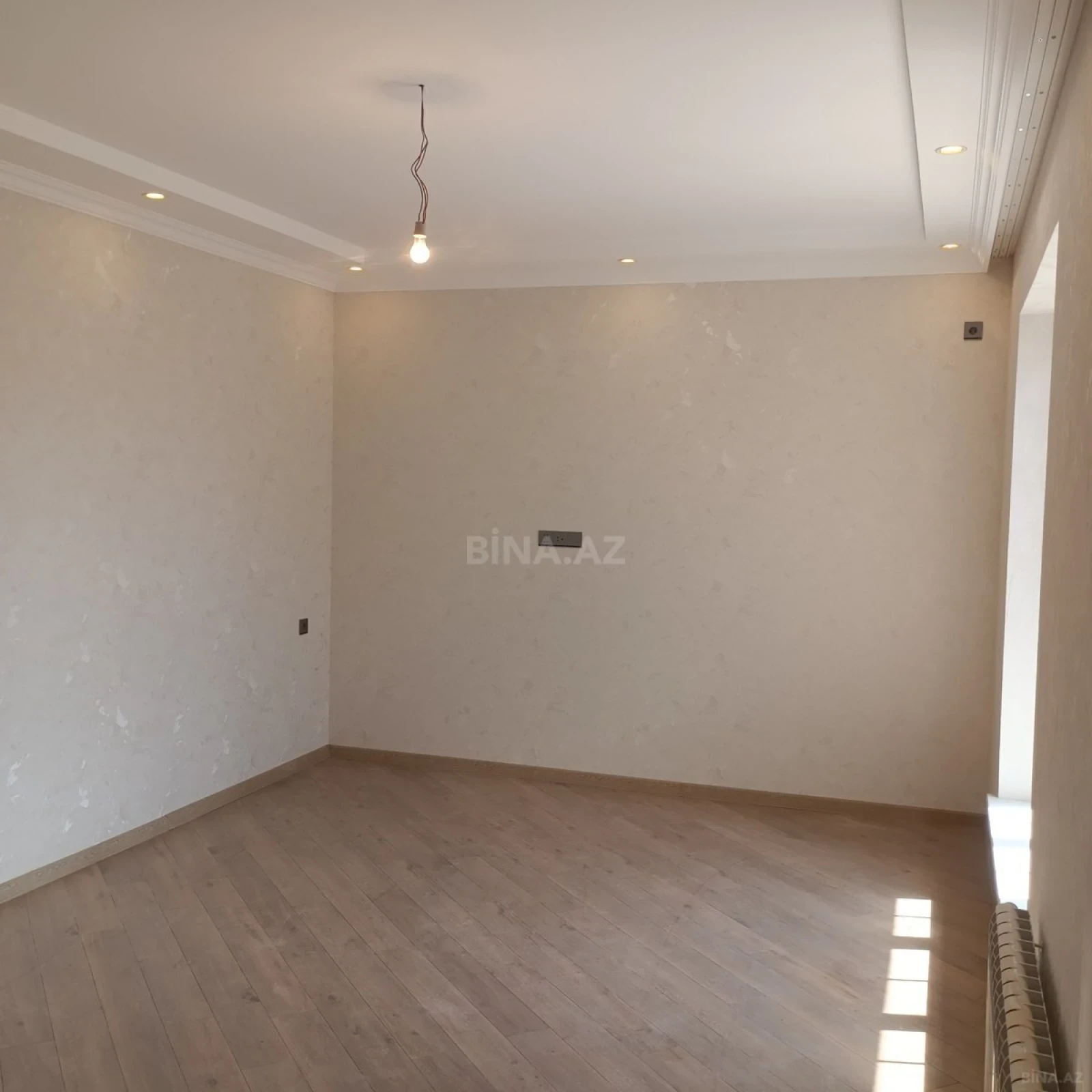 Satılır 8 otaqlı həyət evi 250 m²