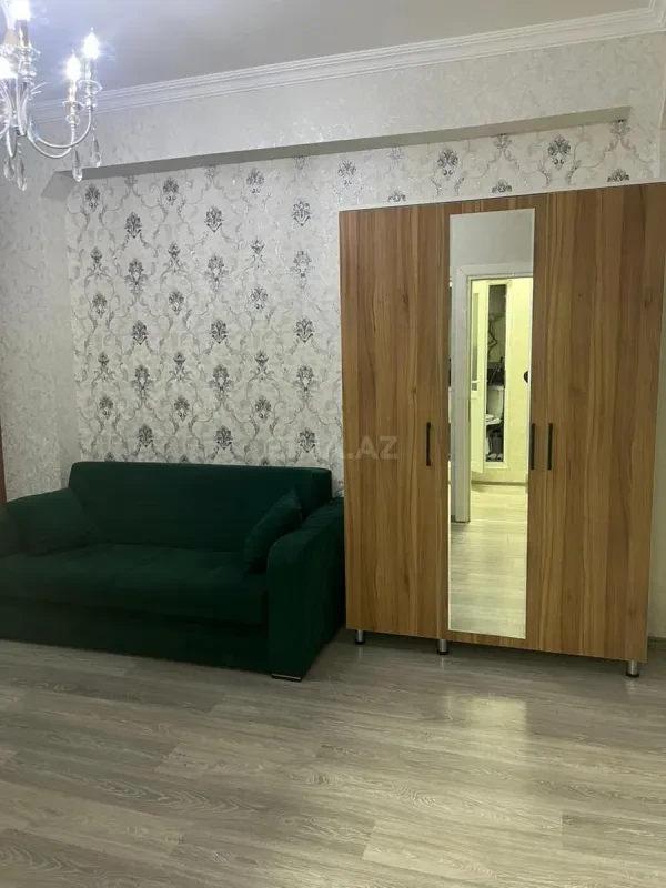 Kirayə verilir 2 otaqlı mənzil 60 m²