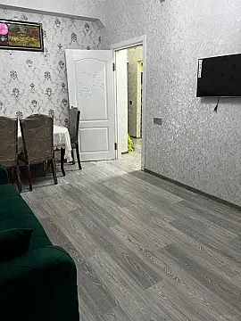 Kirayə verilir 2 otaqlı mənzil 60 m²