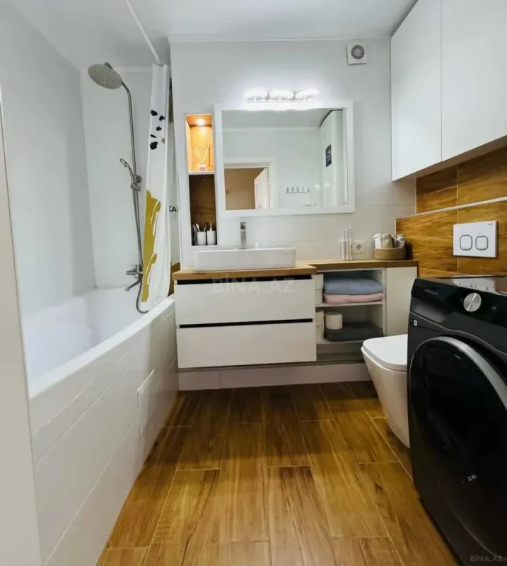 Kirayə verilir 3 otaqlı mənzil 130 m²