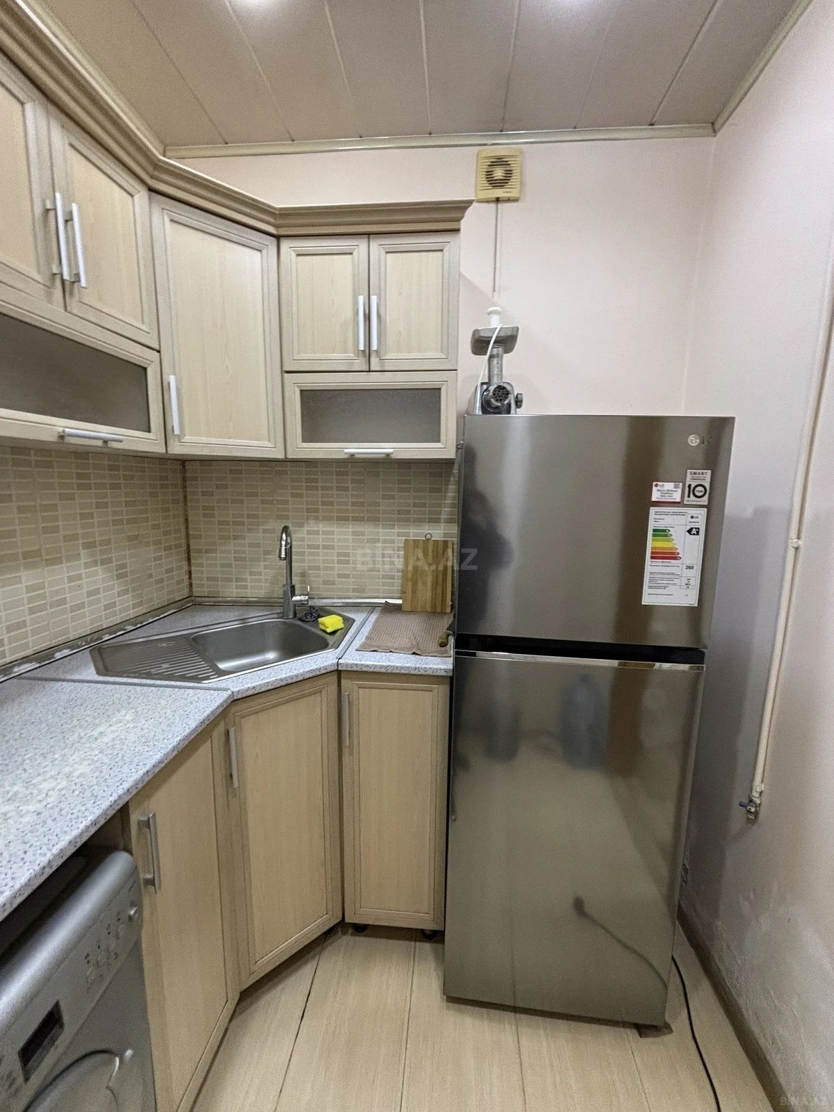 Kirayə verilir 2 otaqlı mənzil 60 m²