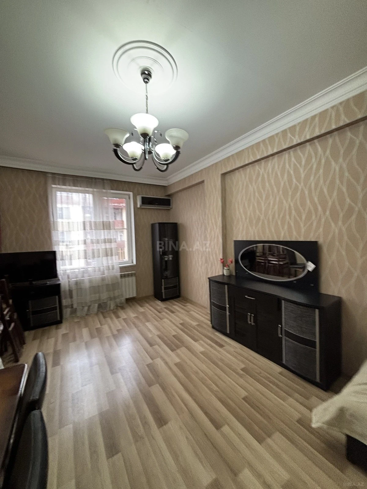 Kirayə verilir 2 otaqlı mənzil 60 m²