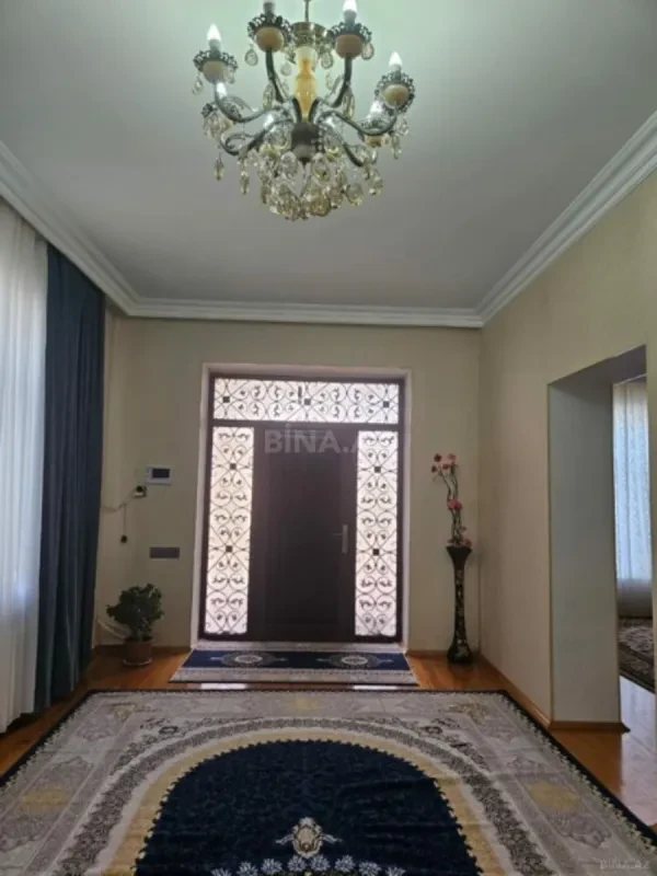 Kirayə verilir 4 otaqlı həyət evi 200 m²