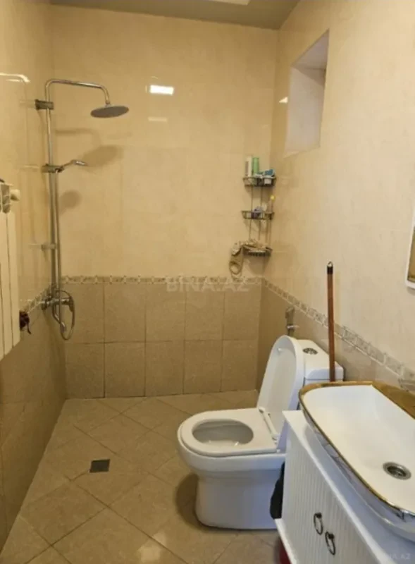 Kirayə verilir 4 otaqlı həyət evi 200 m²