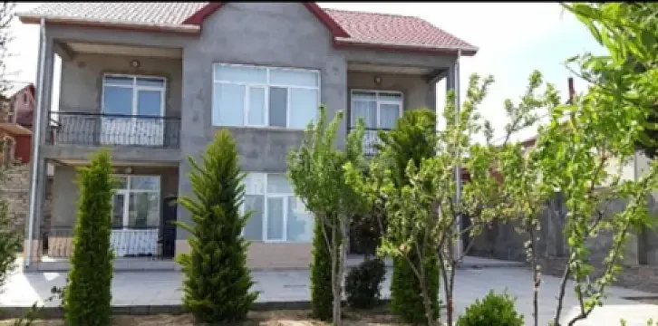 Kirayə verilir 4 otaqlı həyət evi 200 m²