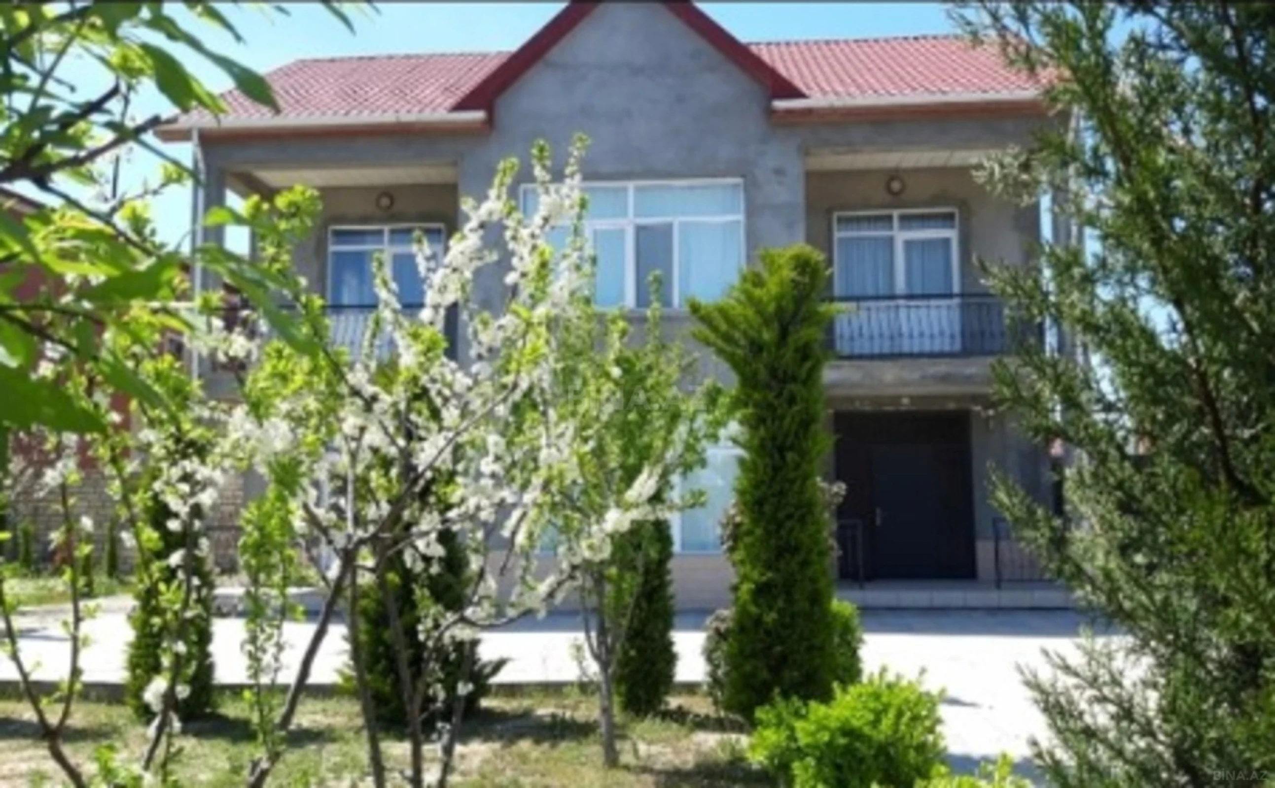 Kirayə verilir 4 otaqlı həyət evi 200 m²