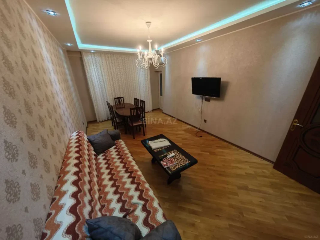 Kirayə verilir 2 otaqlı mənzil 60 m²