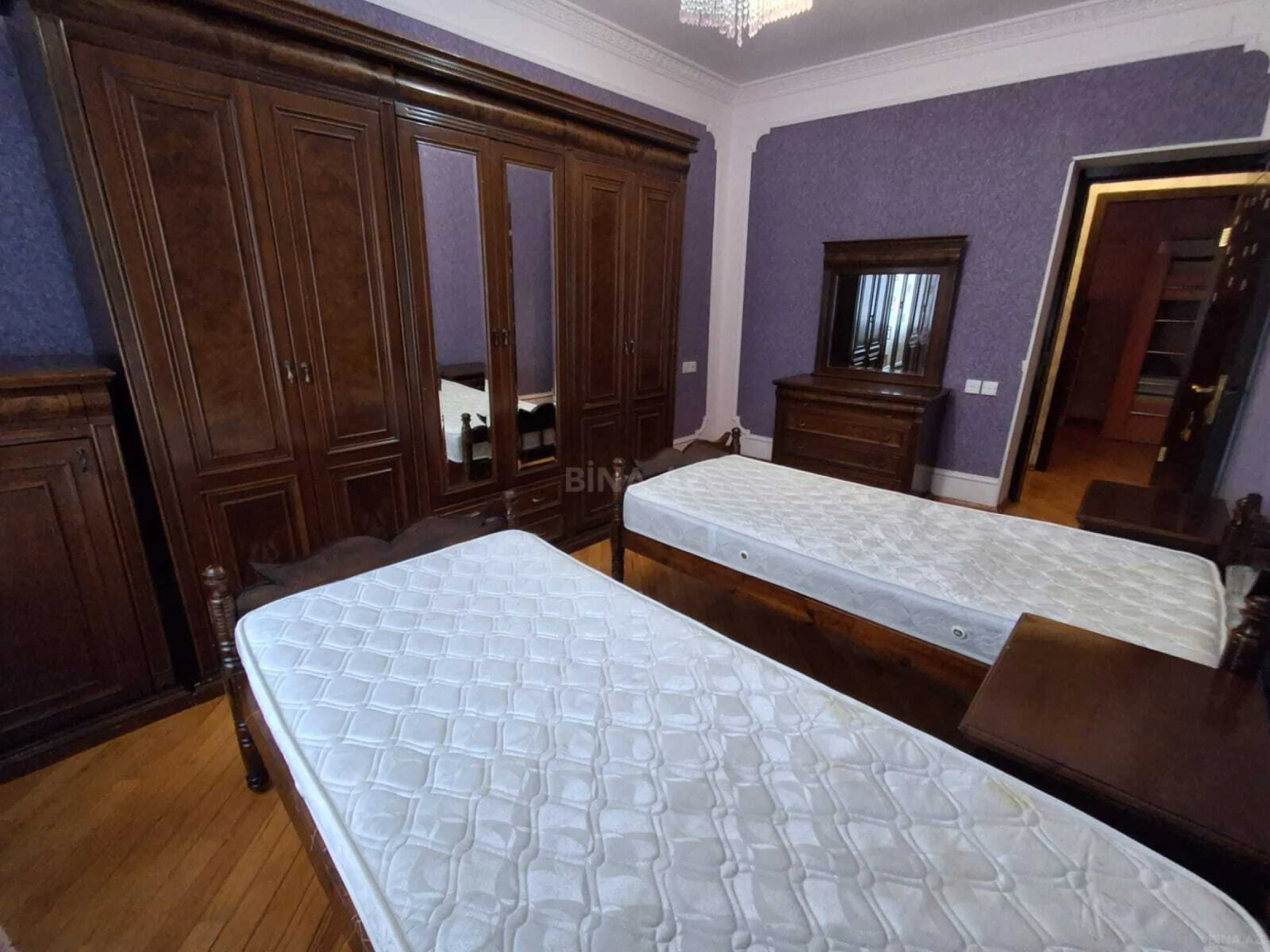 Kirayə verilir 10 otaqlı həyət evi 450 m²