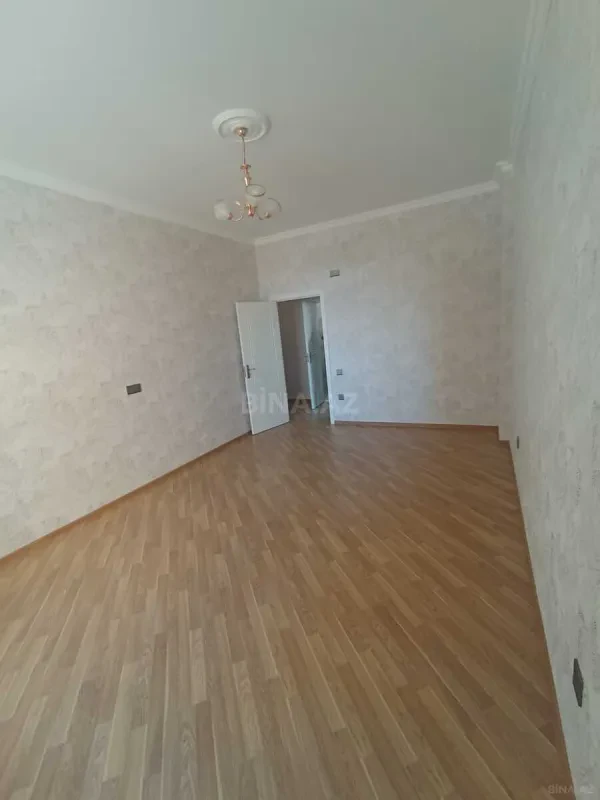 Kirayə verilir 3 otaqlı mənzil 130 m²