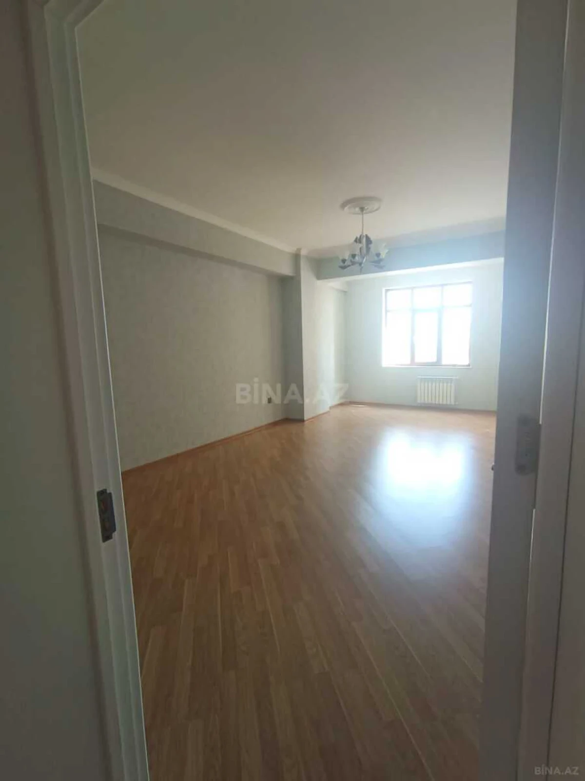 Kirayə verilir 3 otaqlı mənzil 130 m²