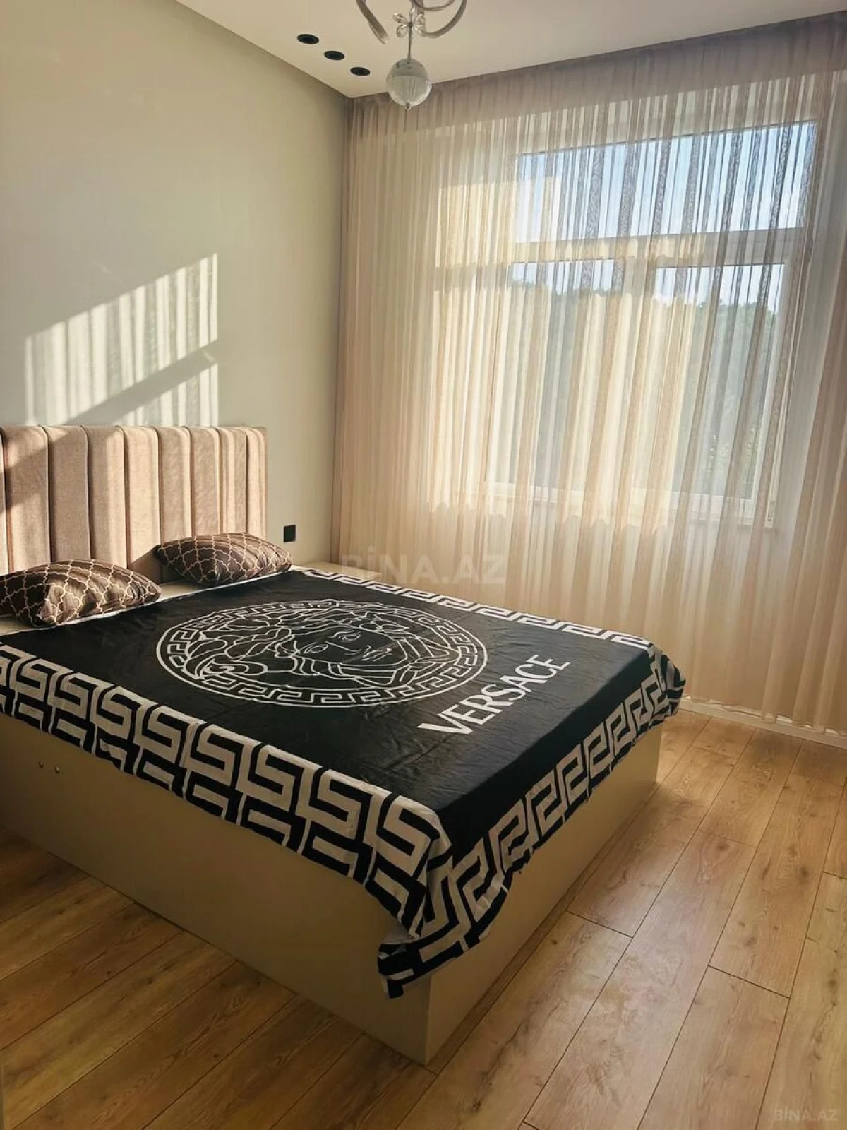 Kirayə verilir 2 otaqlı mənzil 70 m²