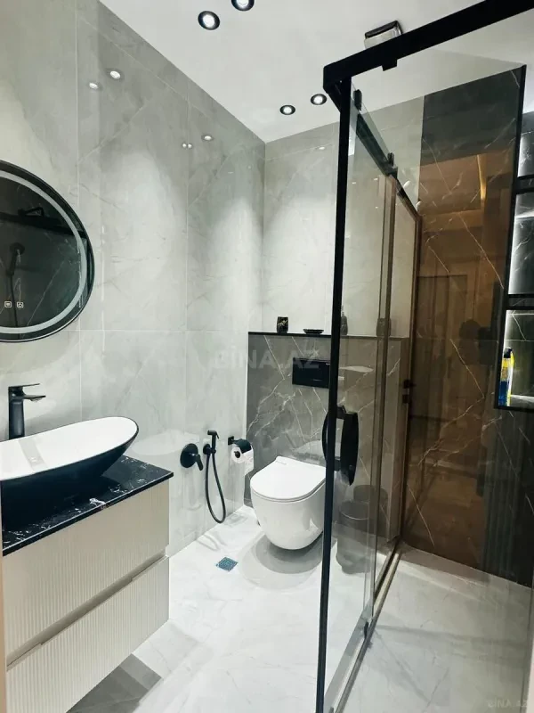 Kirayə verilir 2 otaqlı mənzil 70 m²