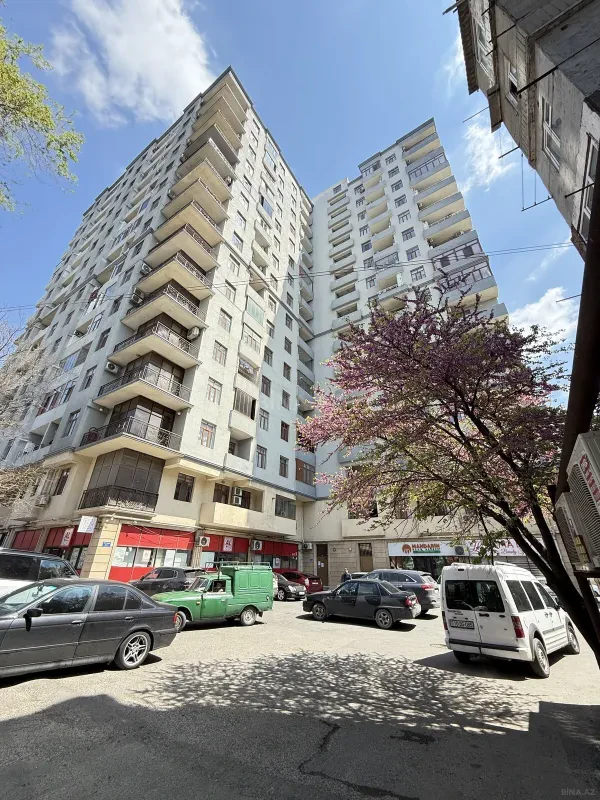 Satılır 2 otaqlı mənzil 76 m²