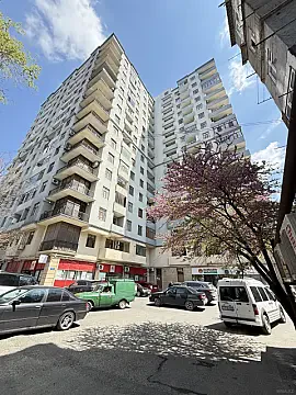 Satılır 2 otaqlı mənzil 76 m² — Bakı, İnşaatçılar 2 otaq 76.00 m²