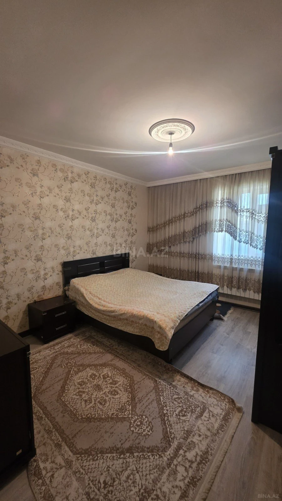 Satılır 5 otaqlı həyət evi 140 m²
