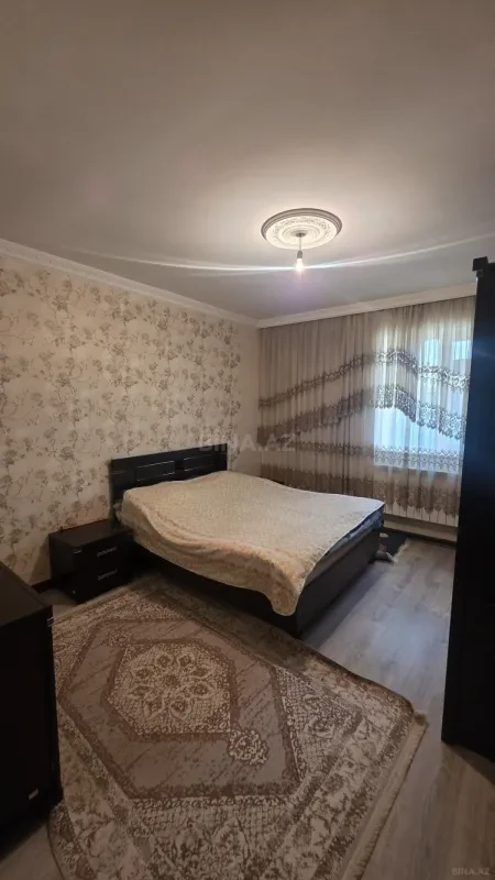Satılır 5 otaqlı həyət evi 140 m²