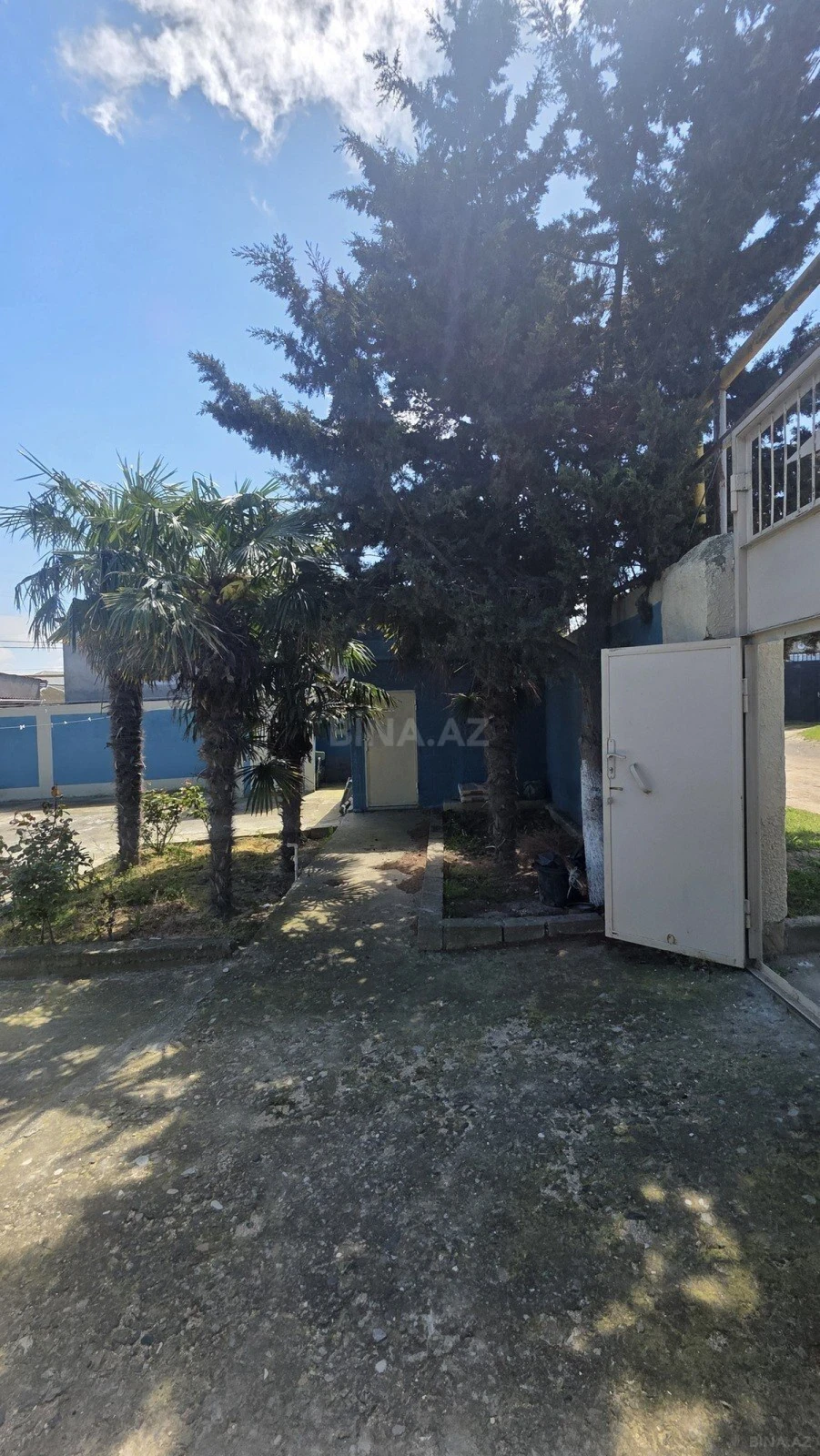 Satılır 5 otaqlı həyət evi 140 m²