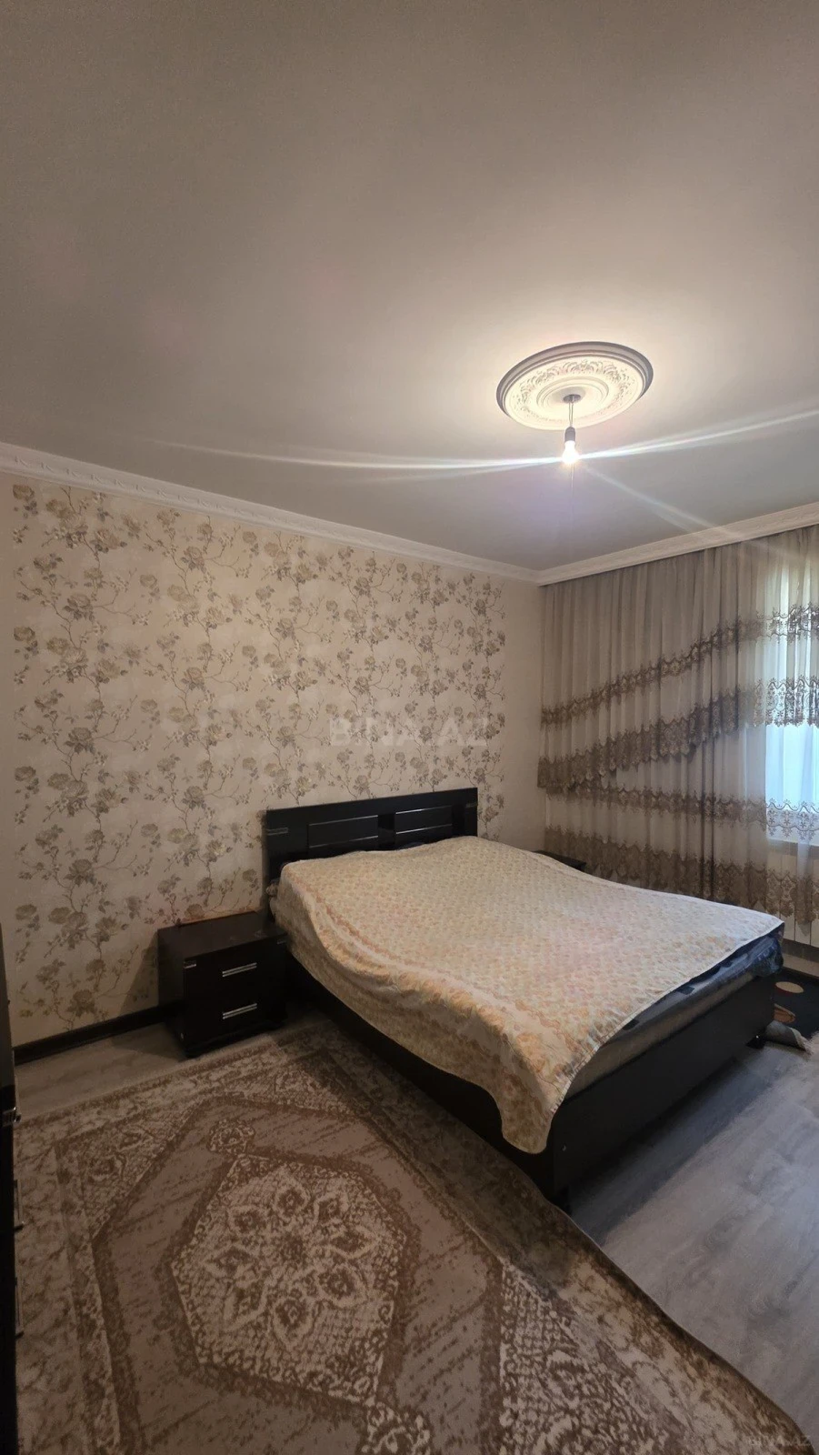 Satılır 5 otaqlı həyət evi 140 m²
