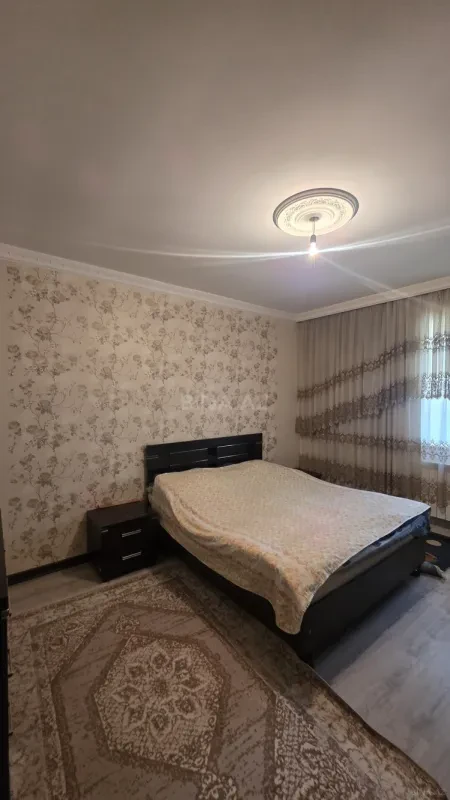 Satılır 5 otaqlı həyət evi 140 m²