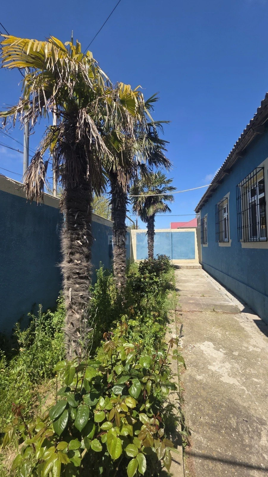 Satılır 5 otaqlı həyət evi 140 m²