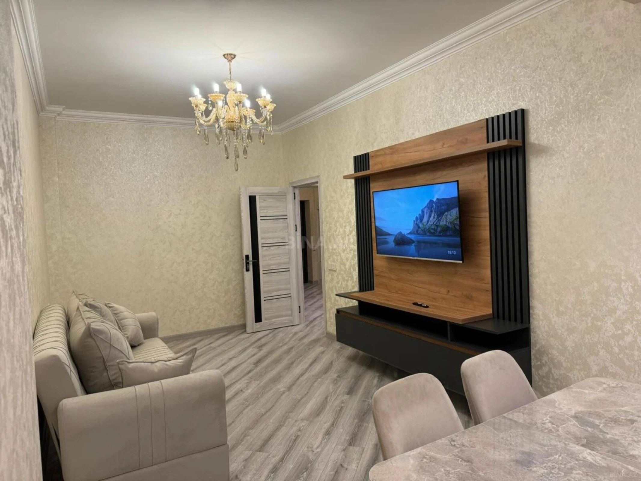 Kirayə verilir 2 otaqlı mənzil 100 m²