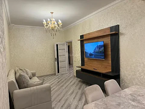 Kirayə verilir 2 otaqlı mənzil 100 m²