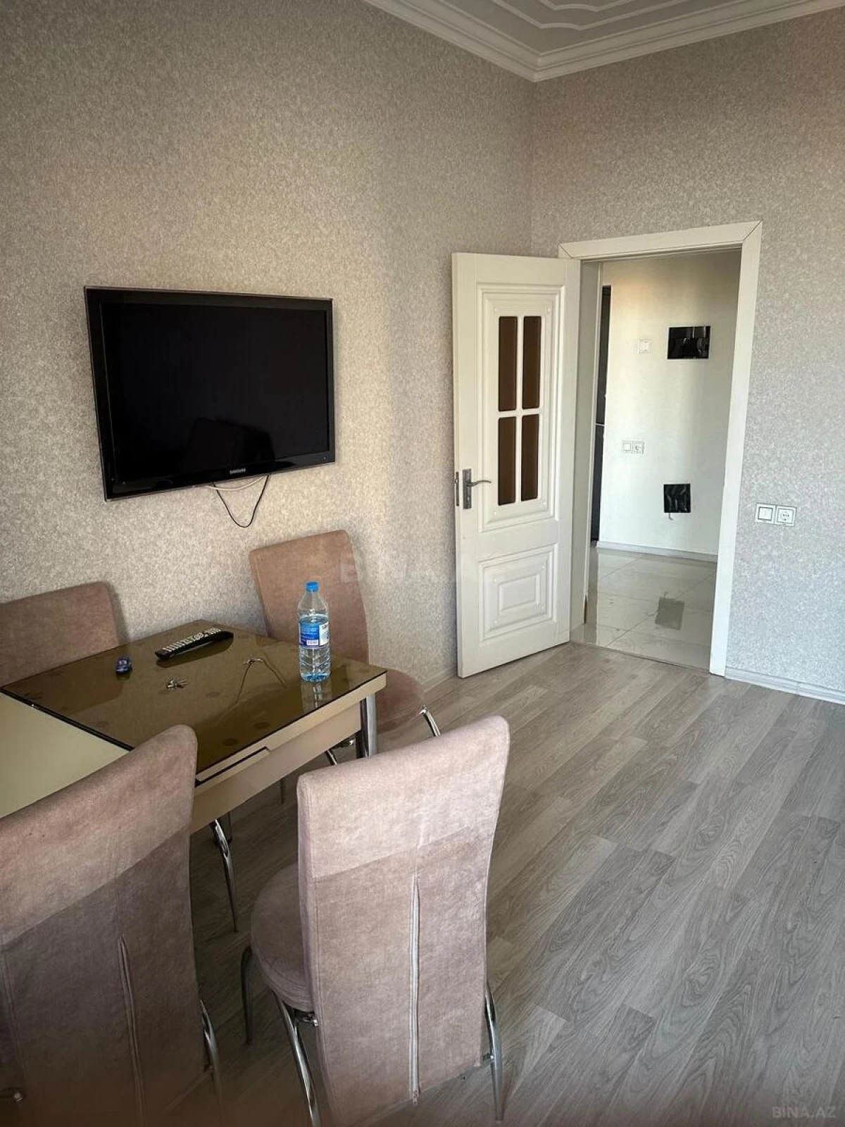 Kirayə verilir 2 otaqlı mənzil 100 m²