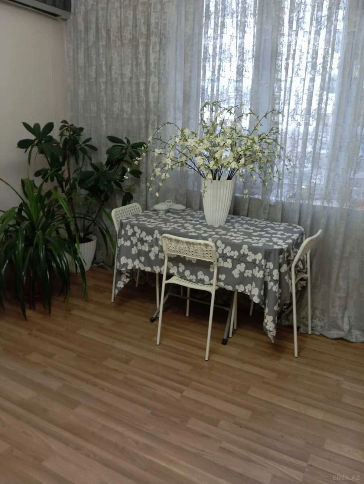 Satılır 3 otaqlı mənzil 100 m²