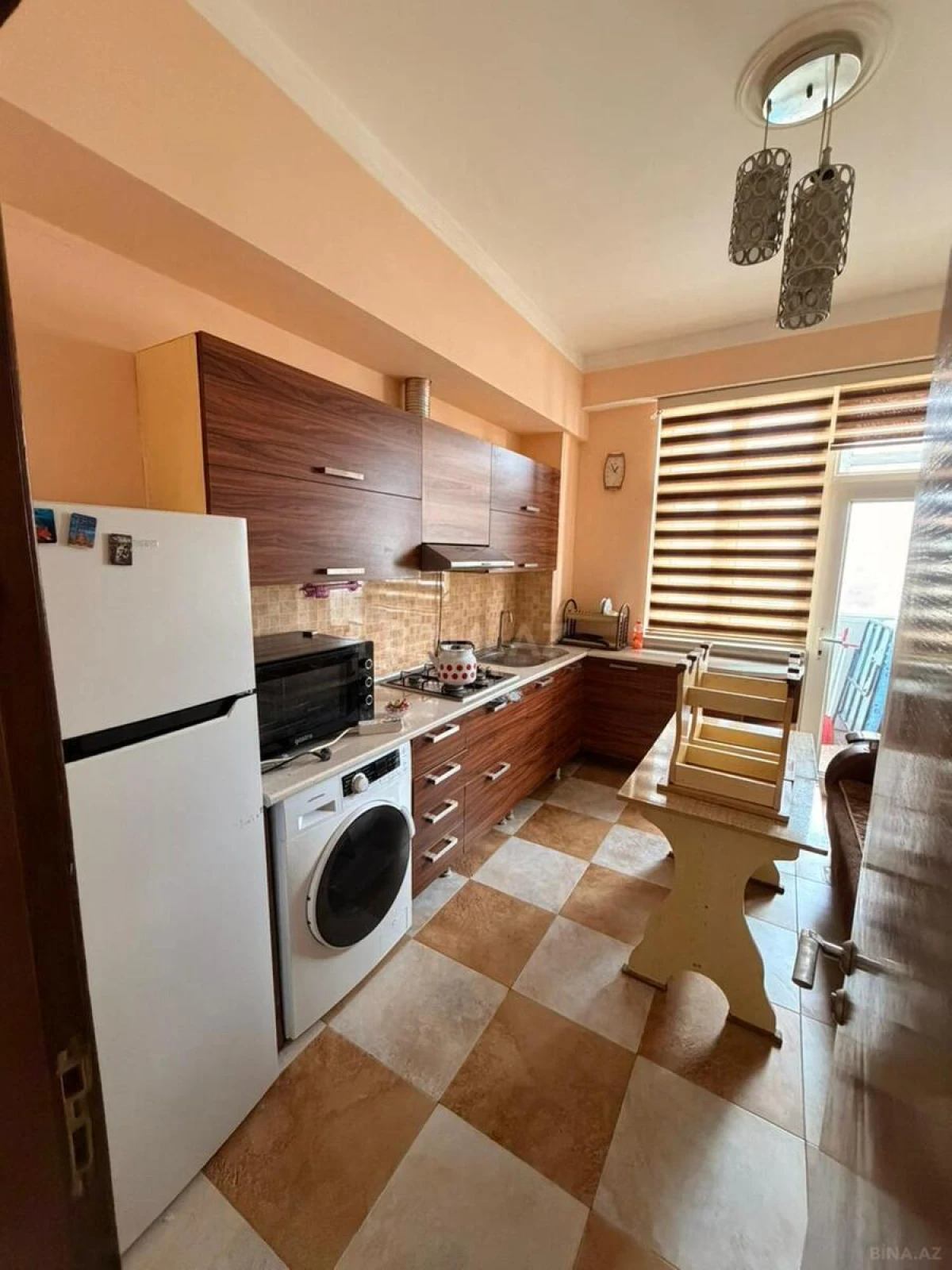 Kirayə verilir 2 otaqlı mənzil 76 m²