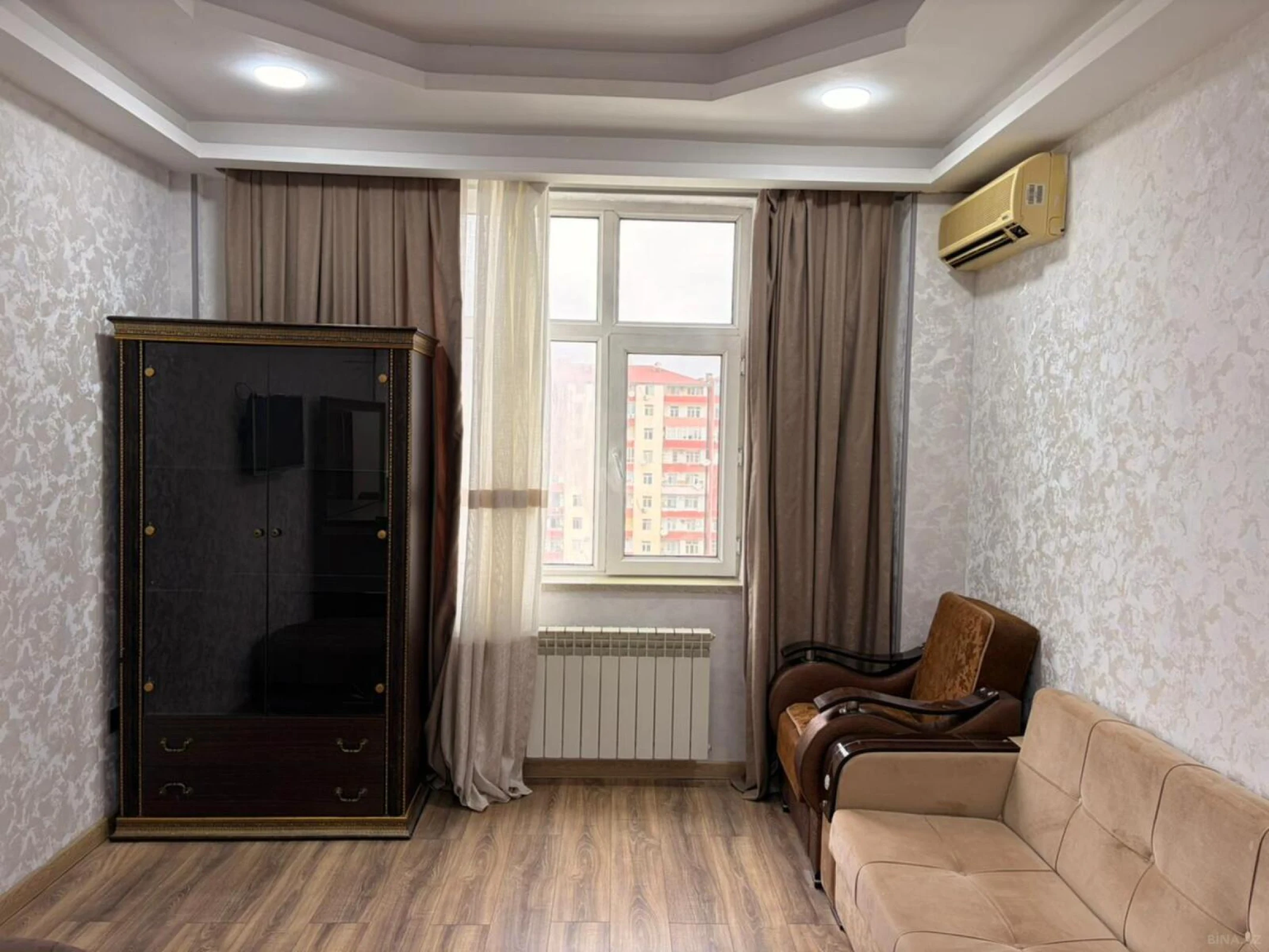 Kirayə verilir 2 otaqlı mənzil 76 m²