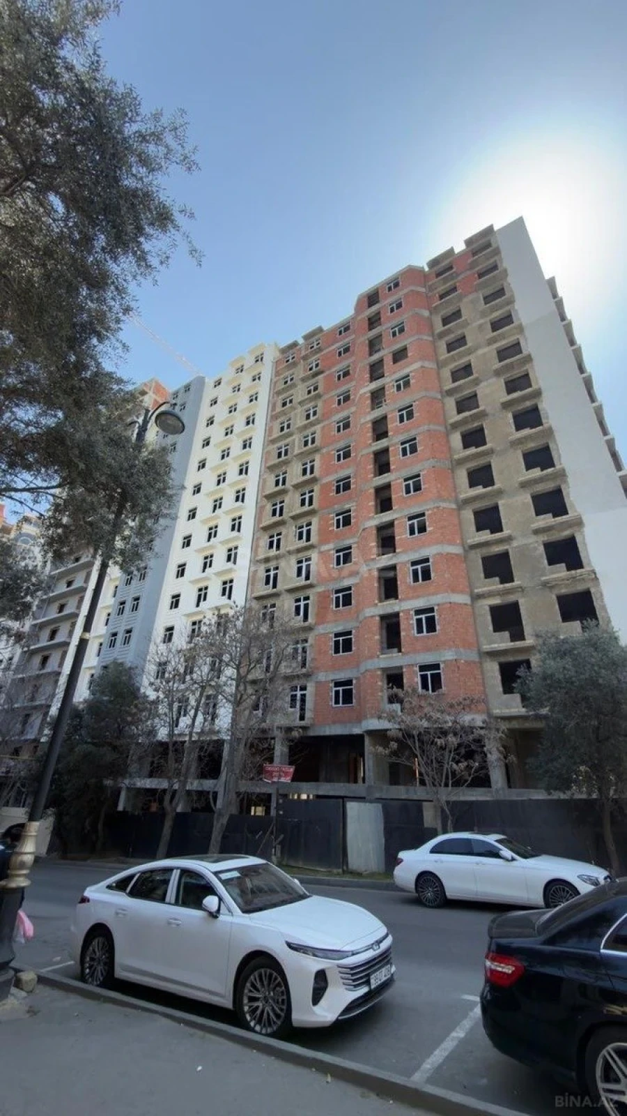 Satılır 2 otaqlı mənzil 113 m²
