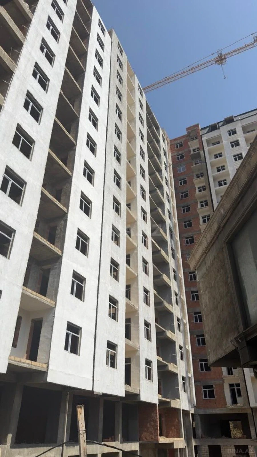 Satılır 2 otaqlı mənzil 113 m²