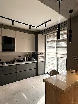 Satılır 2 otaqlı mənzil 90 m²
