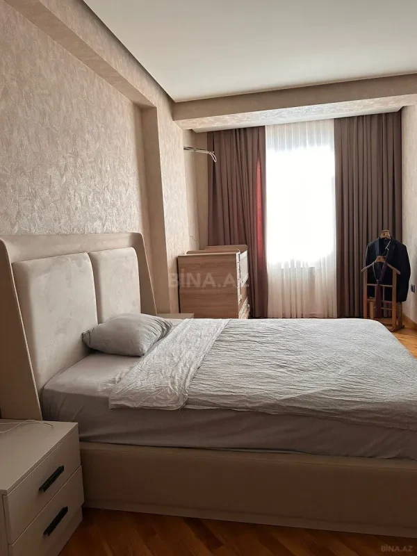Satılır 2 otaqlı mənzil 90 m²