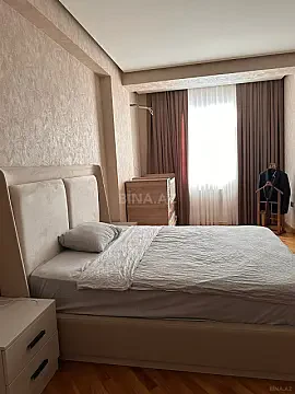 Satılır 2 otaqlı mənzil 90 m²