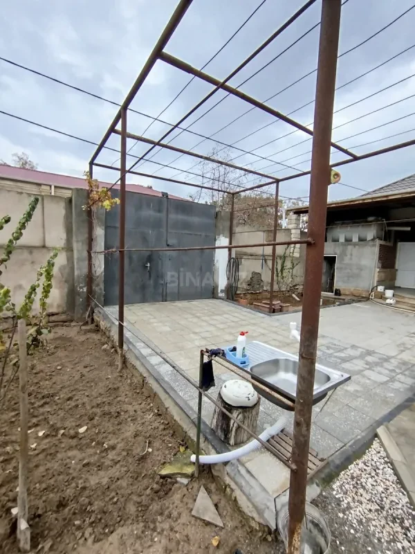 Satılır 2 otaqlı həyət evi 63 m²